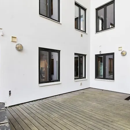 شقة Luxury 4-bedroom In Oslo's Heart - Walk To Major Attractions
