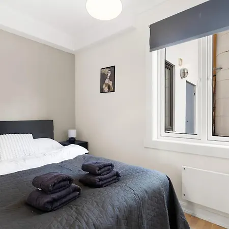 Apartment Luxury 4-bedroom In Oslo's Heart - Walk To Major Attractions Oslo