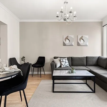 Luxury 4-bedroom In Oslo's Heart - Walk To Major Attractions Apartment *